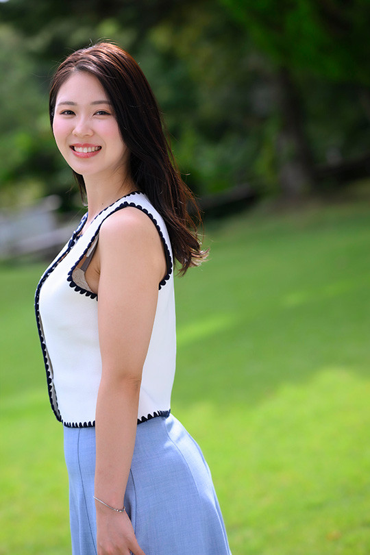 「巨乳原石美人妻」诱惑出道，「透明又纯白的火辣胴体」太吸睛！