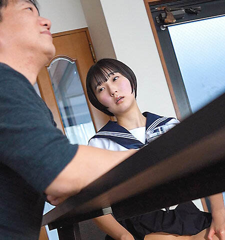 满脑都是裸露愿望的巨乳女学生,在邻居家露出「露出没穿内裤的私处」!