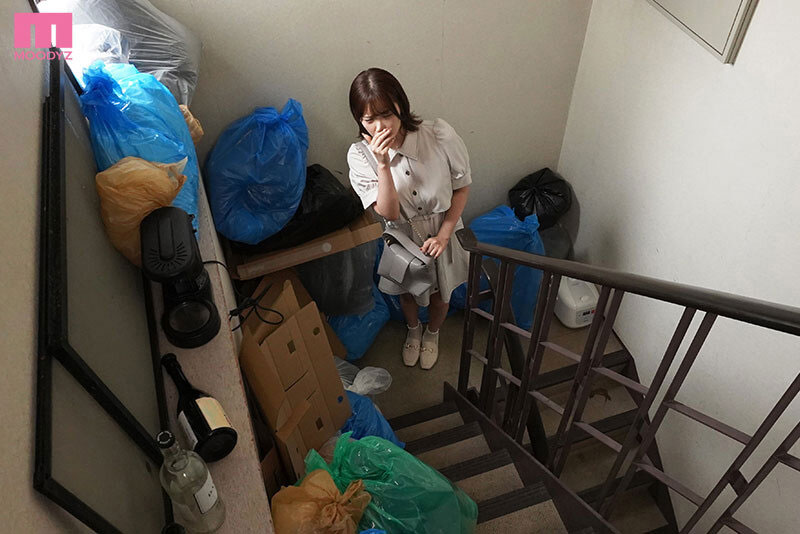 老家变成垃圾屋!「正妹继女」惨遭恶臭继父监禁,疯狂中出强制受孕!
